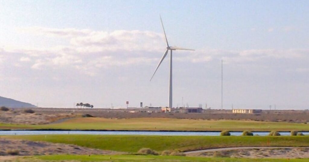 Aerogenerador en Puerto Peñasco. Foto: Rocky Point 360.